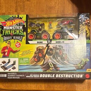 Monster Trucks Double Destruction Set